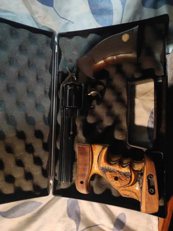 Vendo MANURHIN.MR.38.MATCH. 5'' 3/4 calibre 38 special en maletin original. Cacha anatomica talla M.Buenisimo 02