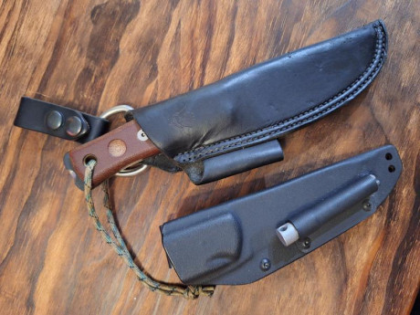 *SE VENDE:* 

Cuchillo marca TOPS modelo Brothers of Bushcraft, made in USA, acero 1095.
Usado, en muy 00