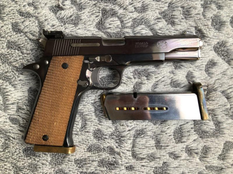 Vendo pistola Star Súper B, 9mmP, en perfectísimo estado, con pavón precioso azulalo, perfecta para precisión, 02