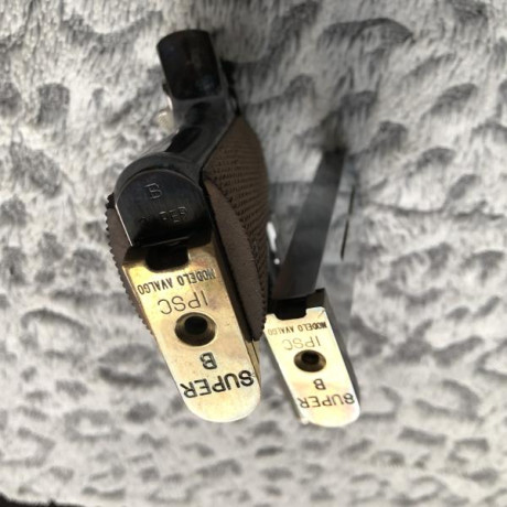 Vendo pistola Star Súper B, 9mmP, en perfectísimo estado, con pavón precioso azulalo, perfecta para precisión, 00