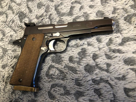 Vendo pistola Star Súper B, 9mmP, en perfectísimo estado, con pavón precioso azulalo, perfecta para precisión, 11