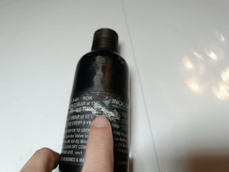 Vendo botella FX de 480cc, se puede llenar a 300 bares. Está ligeramente marcada al quitar la válvula 01
