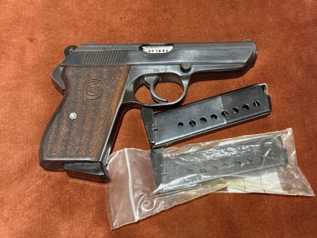 VENDIDA CZ 70 . Cal 7,65 . Para guiar en licencias A ó B , no da la medida para la F . Depositada en la 01
