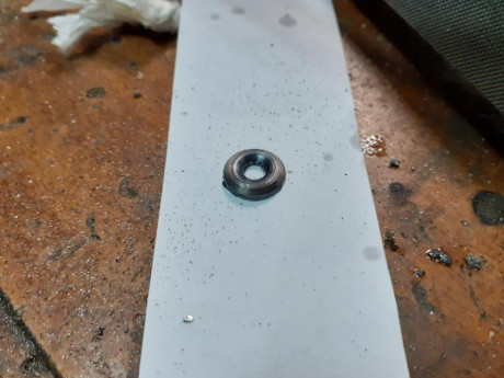 Y es que no se pueden pedir peras al olmo...
La carabina en si no tenía nada que perder,pues no llega 12