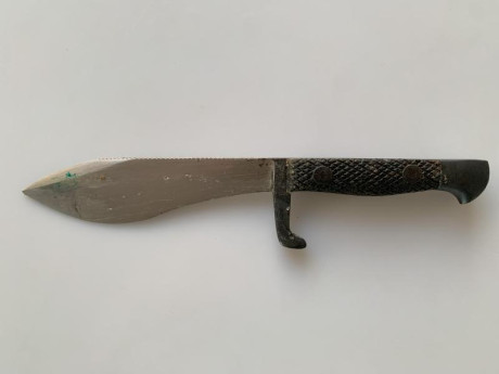 Vendo los siguientes cuchillos:
-cuchillo de monte tropas de montaña y COEs de la Fabrica Nacional de 160