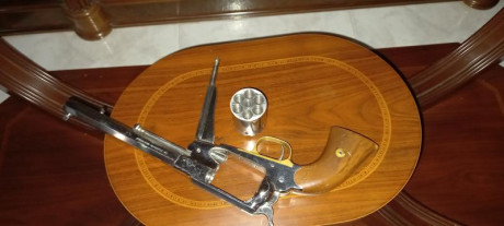 Se vende Pietta 1858 Inox , guiado en AE.
No lo uso y no lo he usado casi nada.
Estoy en Ferrol.
Lo compré 00