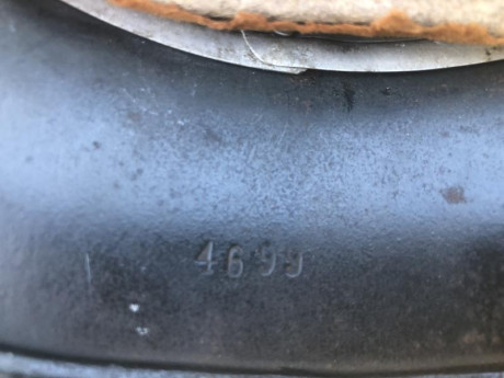 Vendo casco alemán M35 doble calca, tamaño 66 e interior tamaño 59. Totalmente original. Las fotografías 12