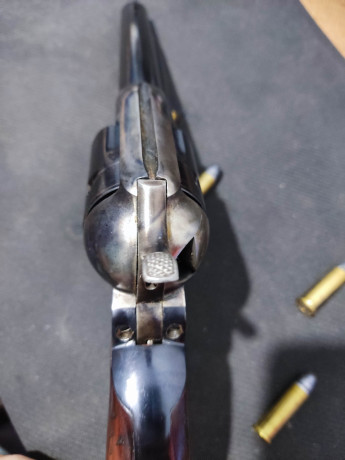 Cerrar vendida—REBAJA Vendo revolver Uberti 5.5" cal .357 Magnum, en perfecto estado y funcionamiento. 01