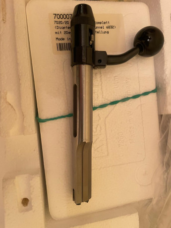 Se vende  Acción Anschutz 2013  (solo la acción y el tubo). Comprada en Alemania. Calibre 22 lr. Tubo 00
