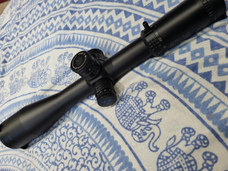 Hola, vendo delta javelin 4.5-30x56 reticula smr-2 mrd. Tiene 6 meses de uso, lo vendo por 850€.
Estuvo 01