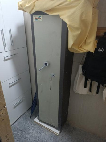 Vendo mossberg maverick 88, solo probada y guardada en armero, 400 € no negociables, el arma esta en Valencia, 10