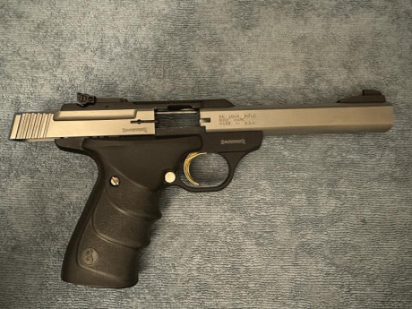 Buenas noches,

Vendo Pistola Browning Buck Mark Standard Stainless URX Cal.22lr.
La pistola es del 2023 12