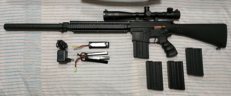 Vendo réplica de airsoft  AEG DMR Golden Eagle SR25 DMR Negro , incluyendo:
- 4 Cargadores Metálicos para 02
