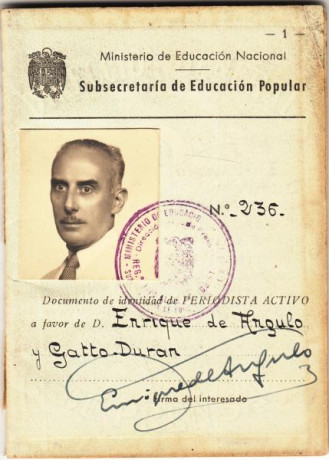  EN RECUERDO Y HOMENAJE A LOS QUE YA NO ESTÁN. 

Si pones en  GOOGLE    PASAPORTES EN LA MEMORIA   da 71