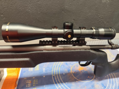 Hola vendo Rifle Remington 700 cañón pesado en CALIBRE 308w con dos culatas más visor,bípode y funda muy 10