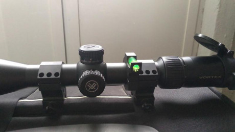 Visor Vortex DiamondBack Tactical 6-24x50, reticula EBR-2C Mrad (miliradianes) Primer plano focal (FFP),
tapas 00