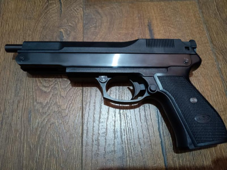 Hola a todos

El otro día encontré en casa una vieja Gamo PR-15 (1ª versión), naturalmente al probarla 21