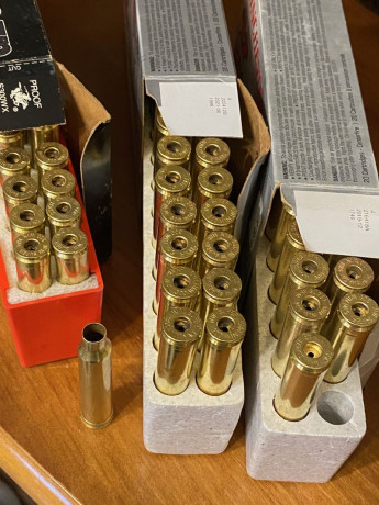 Hola,pongo aqui este anuncio porque creo que visto el calibre estara en mejor sitio que en recarga.
Vendo 00
