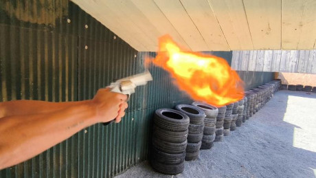 He comprado unas puntas de 250 gr. para el 44 Magnum, cargo la vaina con 24,5 gr de sp3 y me queda un 20