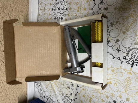 Se vende empistonadora RCBS aun en su caja original.
 :clint: 

75 eur 01