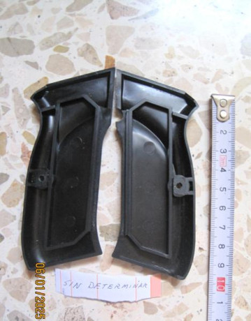 VENDO: 
 .. Varias cachas de armas cortas (pistolas), unas conocidas y otras si determinar ..

Iré colocando 81