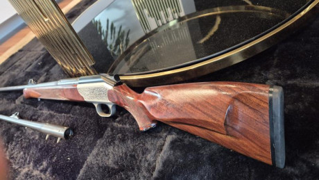 Muy buenas señores, vendo un blaser R93 luxus 338wm con magnaport, 3300€,  opcionalmente puede vender 01