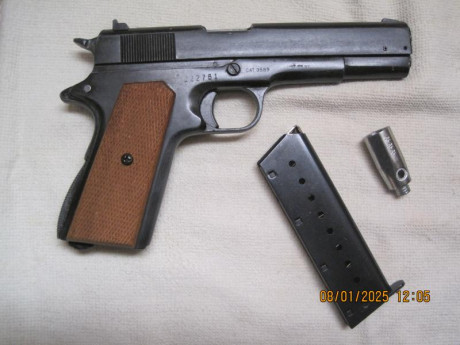  NECESARIO LIBRO DE COLECCIONISTA 



VENDO:
1ª ---- Pistola DETONADORA, marca ME 800 GENERAL, calibre 11