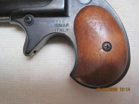  NECESARIO LIBRO DE COLECCIONISTA 



VENDO:
1ª ---- Pistola DETONADORA, marca ME 800 GENERAL, calibre 30