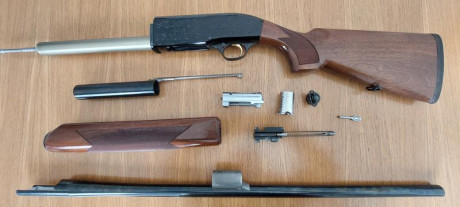Vendo Beretta A302 seminueva, cañón de 71 cm con anima de 18.4, choke ***, punto rojo lpa, culata 36,5 01