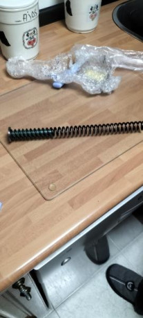 Pongo a la venta estos dos muelles fac de hw 80 de 27,5 cm y otro para la hw 85,95,98 de 29,5 cm el precio 10