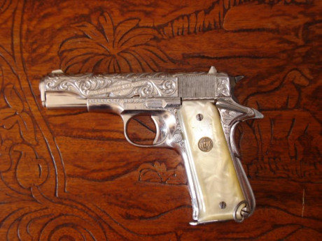 Se vende pistola llama III calibre 7,65 burilada, todas las piezas con su numero de serie. Guiada en F. 00