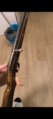 Buenas a todos. Quisiera preguntaros si alguien sabe que tipo de arma/carabina es esta.
Se ha encontrado 02