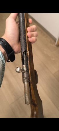 Buenas a todos. Quisiera preguntaros si alguien sabe que tipo de arma/carabina es esta.
Se ha encontrado 01