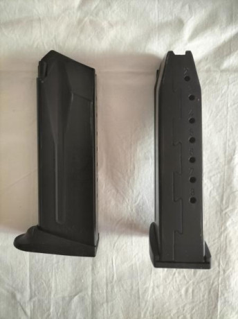 Vendo 2 cargadores para HK USP COMPACT, del 45 ACP.
Practicamente nuevos. 
Uno: 55€ + portes
Dos: 90€ 01