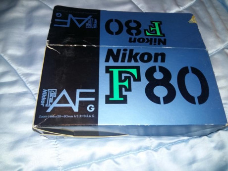 está nueva. incluye onjetivo tamron 200-400. habrá tirado 20 carretes. entrego cajas originales y fundas 02