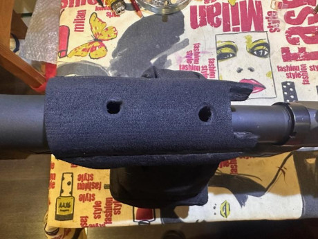 Vendo mi CZ comprada en Junio del 23 Calibre .22LR
Va con cargador de 5 de serie de plastico y otro de 11