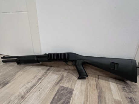 Vendo Benelli M3 Súper 90, una de las mejores escopetas tácticas. 
Ha tenido poco uso, está en muy buen 01