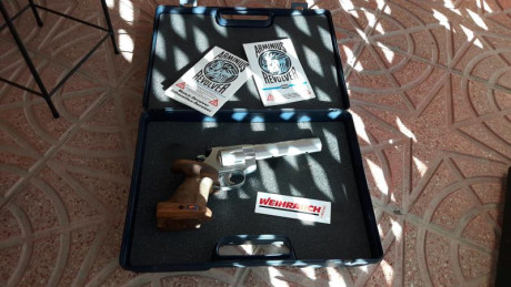 Buenas compañeros.
Pongo a la venta mi revolver del .32, esta seminuevo.
Lo compre como segunda arma del 02