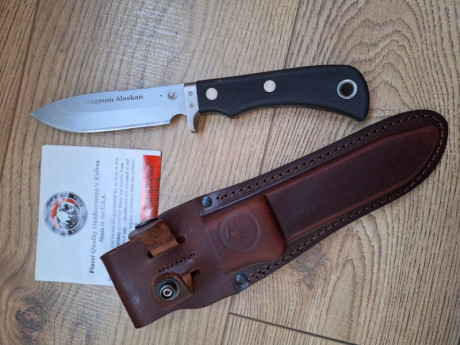 Se vende este Cuchillo marca KNIVES OF ALASKA modelo Magnum Alaskan. Todo made in USA incluso la funda 10