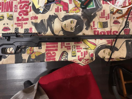 Vendo mi CZ comprada en Junio del 23 Calibre .22LR
Va con cargador de 5 de serie de plastico y otro de 20