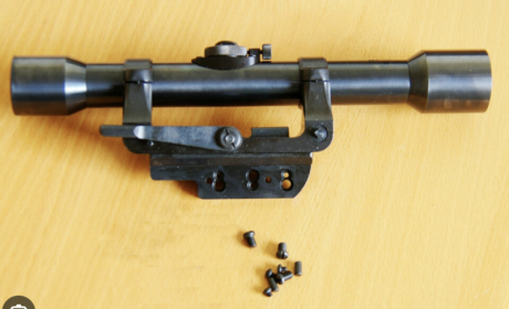 Buenos días,

Estoy pensando en adquirir un Mauser 98 español, con una marca en el puente delantero de 40