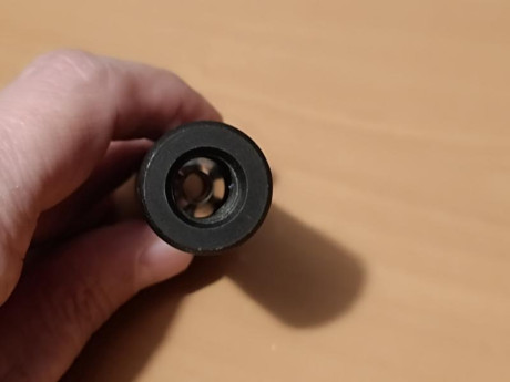Vendo air stripper o bocacha MB de calibre 4.5 y rosca universal (1/2UNF). El precio es de 70€ envío incluido. 00