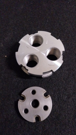 Vendo shell plate calibre 38 
con disco para dies para prensa pro1000 de lee 
40€ envio incluido 00