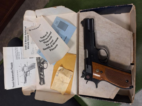 *Se VENDE:* 

Pistola SMITH & WESSON modelo MASTER  52-2.
Calibre 38 Wad cutter.

Una máquina para 02