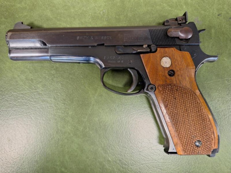 *Se VENDE:* 

Pistola SMITH & WESSON modelo MASTER  52-2.
Calibre 38 Wad cutter.

Una máquina para 00