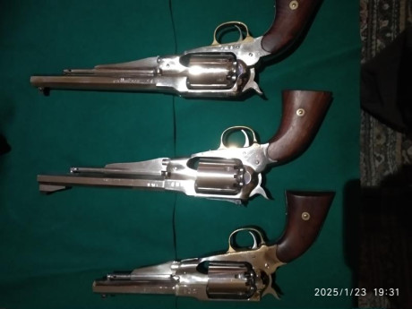 Pongo a la venta:
Santabárbara 44 burilado.   500 €
Santabárbara 44 normal.      300€
Uberti machts 44 01