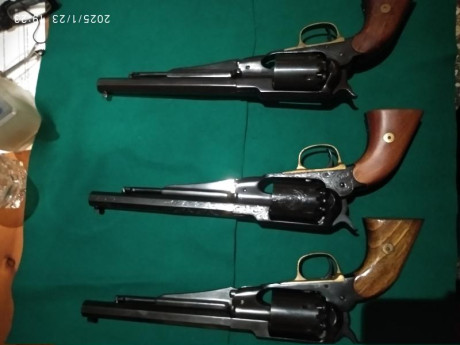 Pongo a la venta:
Santabárbara 44 burilado.   500 €
Santabárbara 44 normal.      300€
Uberti machts 44 00
