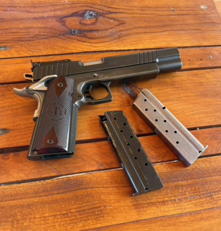 Buenos días, por falta de uso vendo mi pistola STI Target Master, en la misma guía va un carro del 22LR. 01