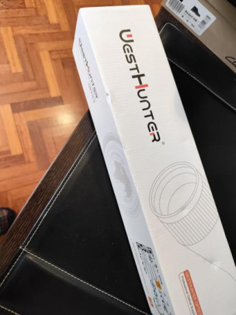 Está nuevo en su caja. No lo he llegado a usar.

8-33x50

Rueda de paralaje lateral.

Monturas para carril 02