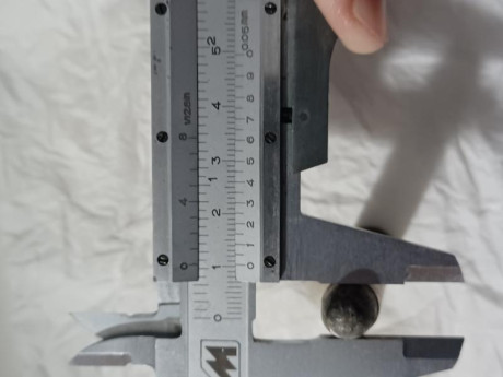 Hola buenas, soy nuevo aquí, encontré este cartucho hace unos meses con el detector de metales en los 102